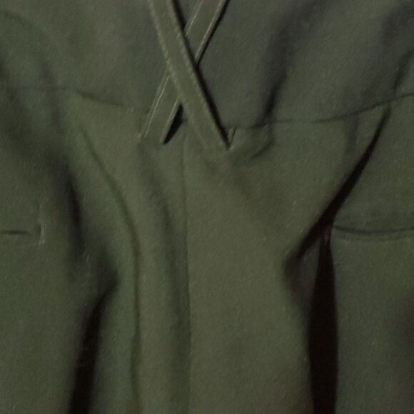LARRY LEVINE SPORT, NOT WORN, SIZE 12, GREEN WOMEN'S PANTS, - Picture 4 of 11
